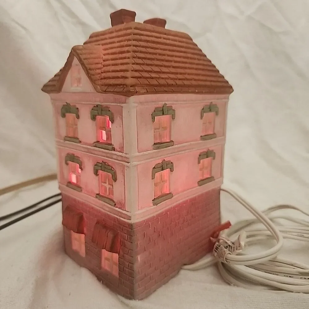House Dickinson's Christmas Village Coffee Porcelain Electric Illuminted OLD